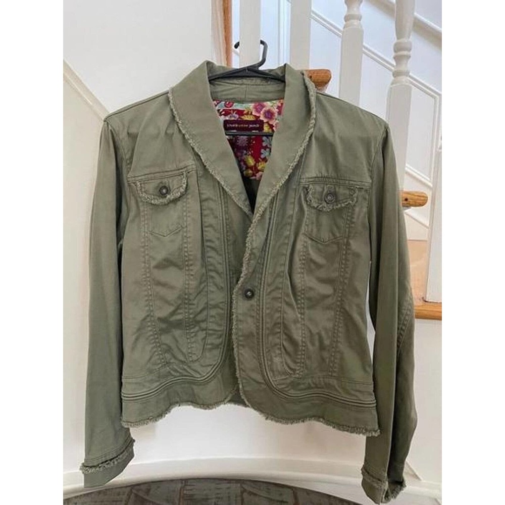 Jones Wear Jeans Jacket woman’s camo green Medium